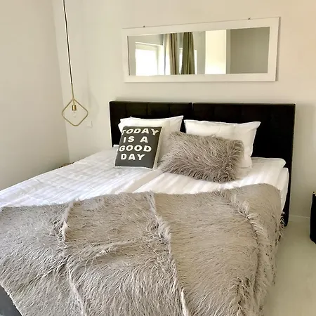 Apartment Center Boutique